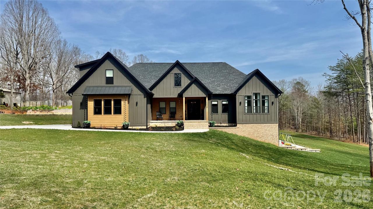 1360 Sain Rd., Hickory, NC 28602