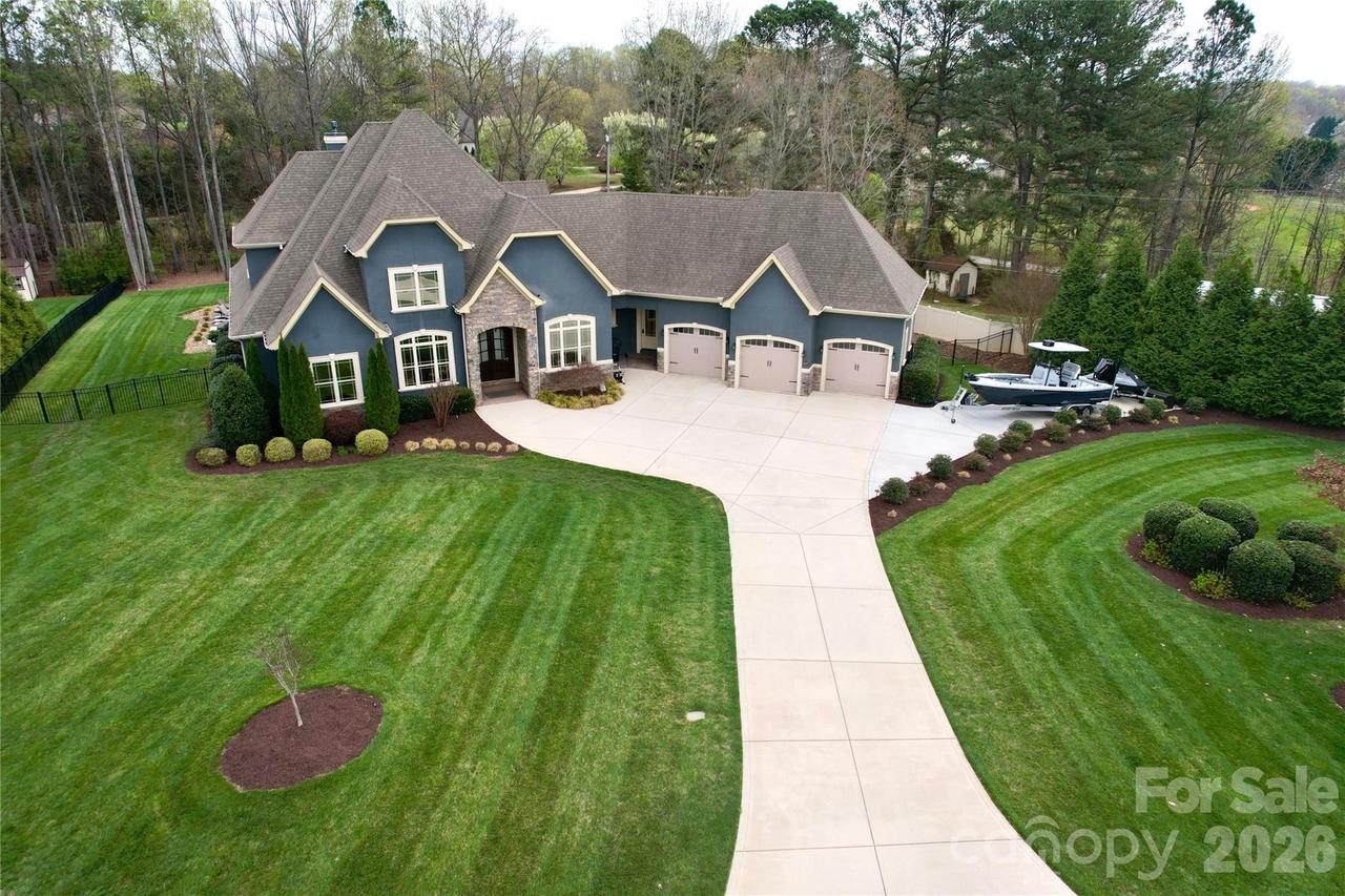 147 Castle Dr., Mooresville, NC 28117