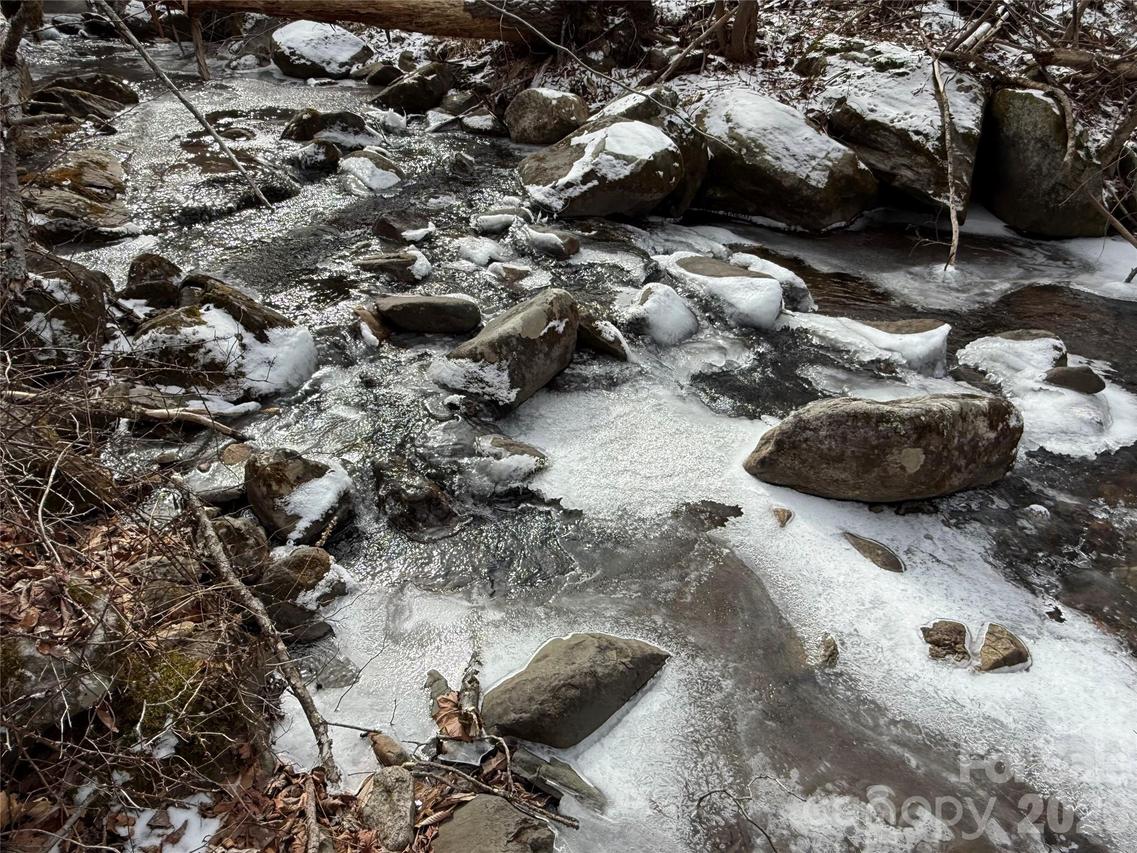 N 226 Hwy., Bakersville, NC 28705