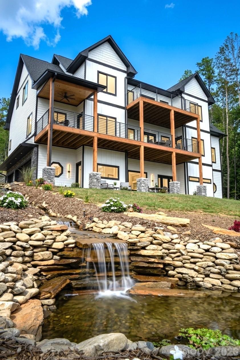 74 Jeranna Rd., Mills River, NC 28759