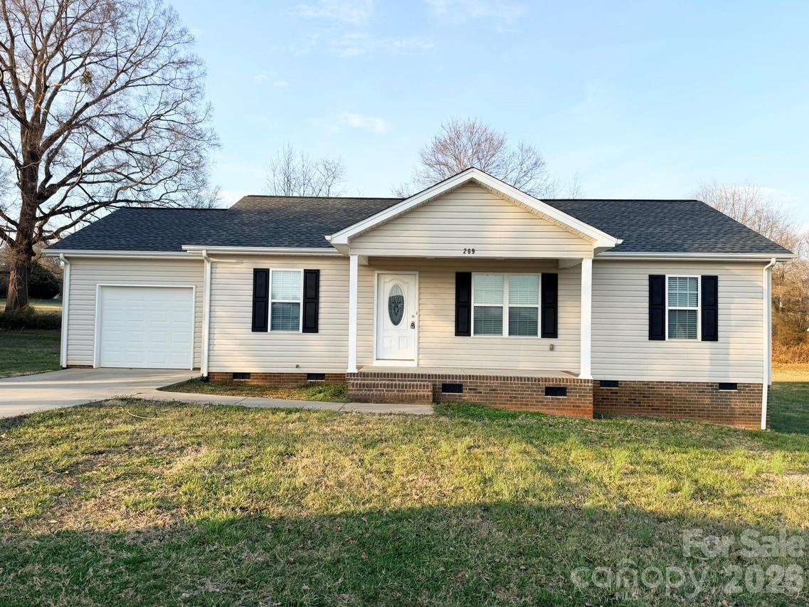 269 Green Meadows Dr., Taylorsville, NC 28681