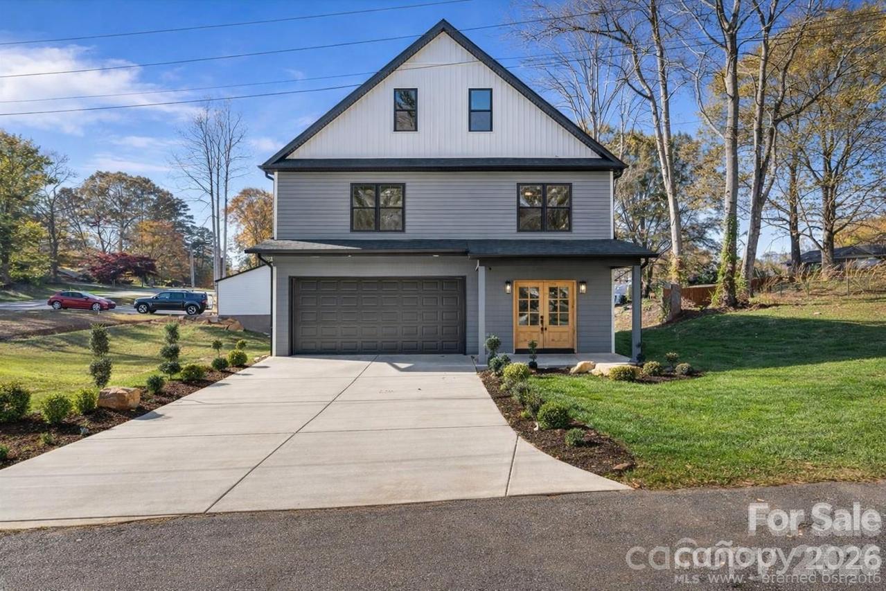 908 30th Avenue Dr., Hickory, NC 28601