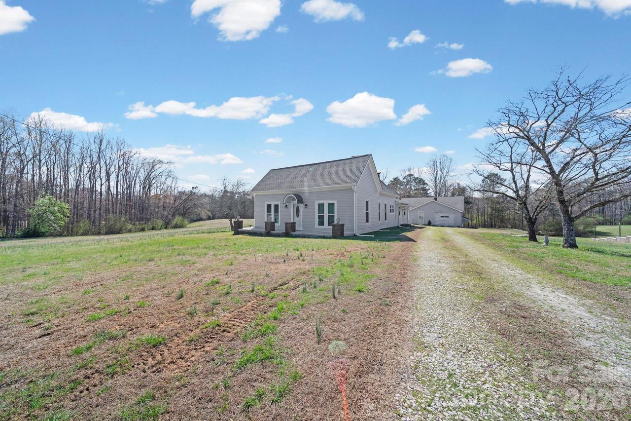 1833 Mountain Creek Rd., Albemarle, NC 28001