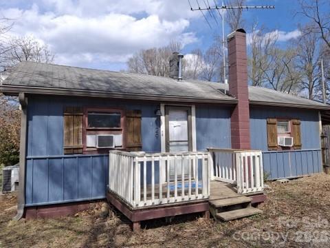 129 Harrison St., Swannanoa, NC 28778