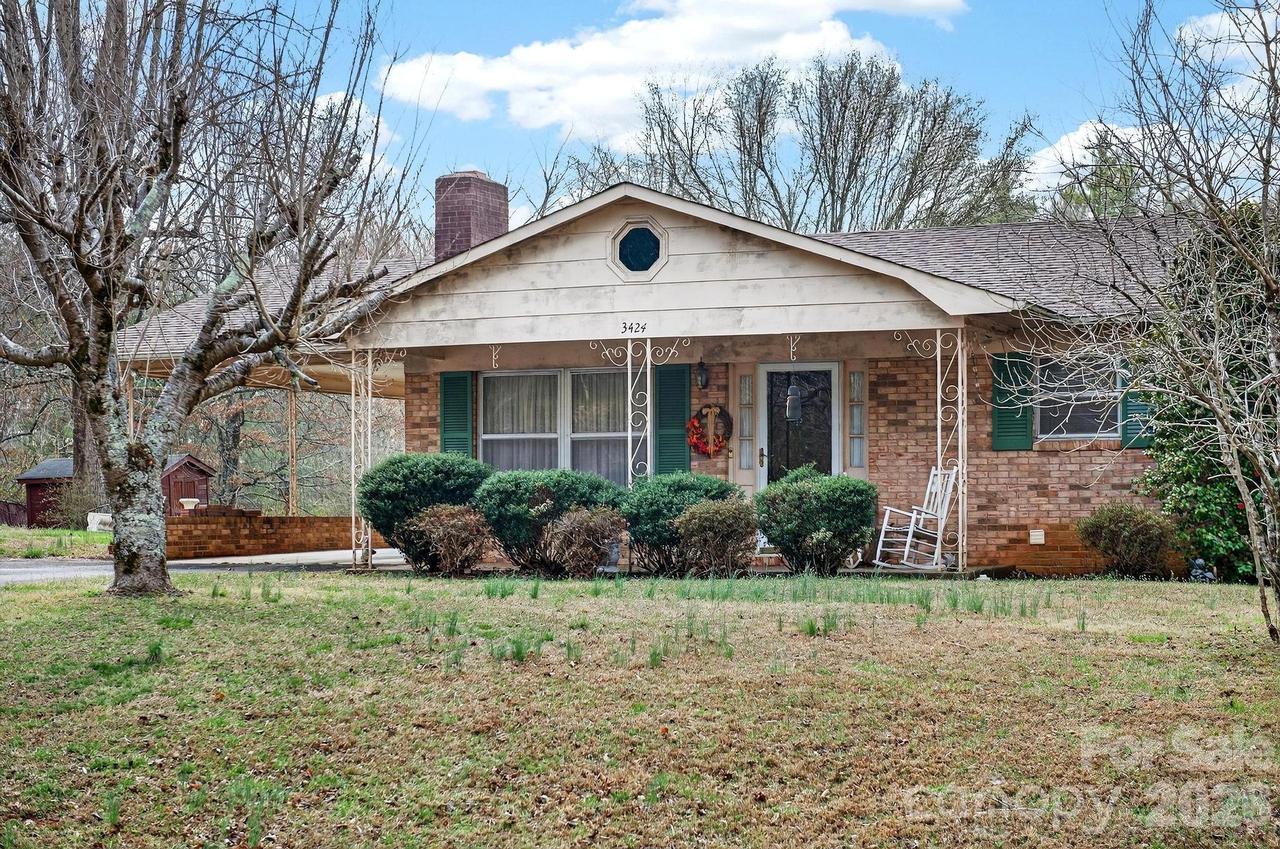 3424 Pinehurst Acres Rd., Lenoir, NC 28645