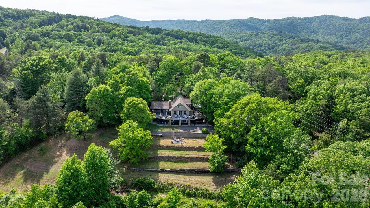 2184 Pine Mountain Dr., Connelly Springs, NC 28612