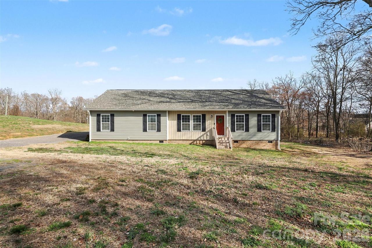 193 Back Acres Ln., Kannapolis, NC 28081