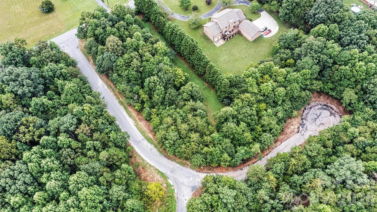 000 17th Street Ct. #1-9, Hickory, NC 28601