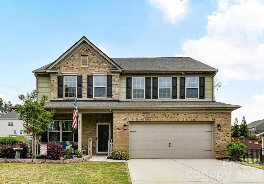 137 Falls Cove Dr., Troutman, NC 28166