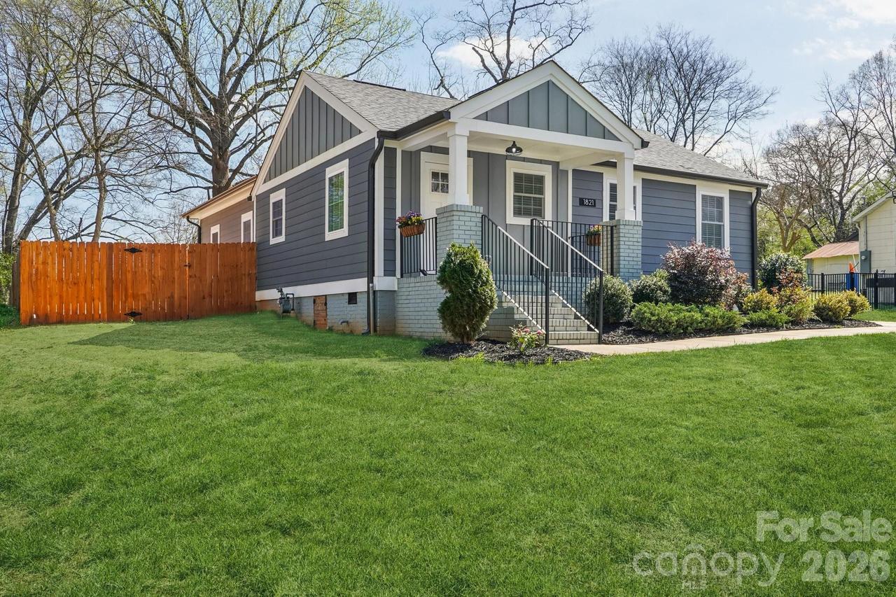 1821 Garibaldi Ave., Charlotte, NC 28208