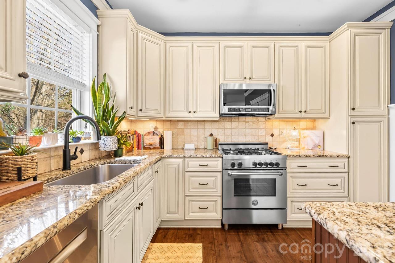 159 Water Oak Dr., Mooresville, NC 28117