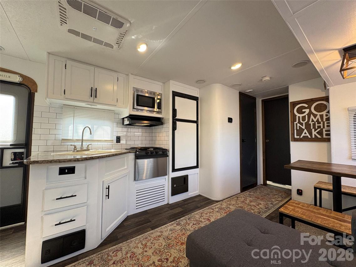 148 Marina Dr., New London, NC 28127