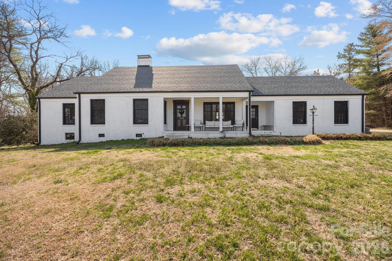 1352 City Lake Rd., Lexington, NC 27292