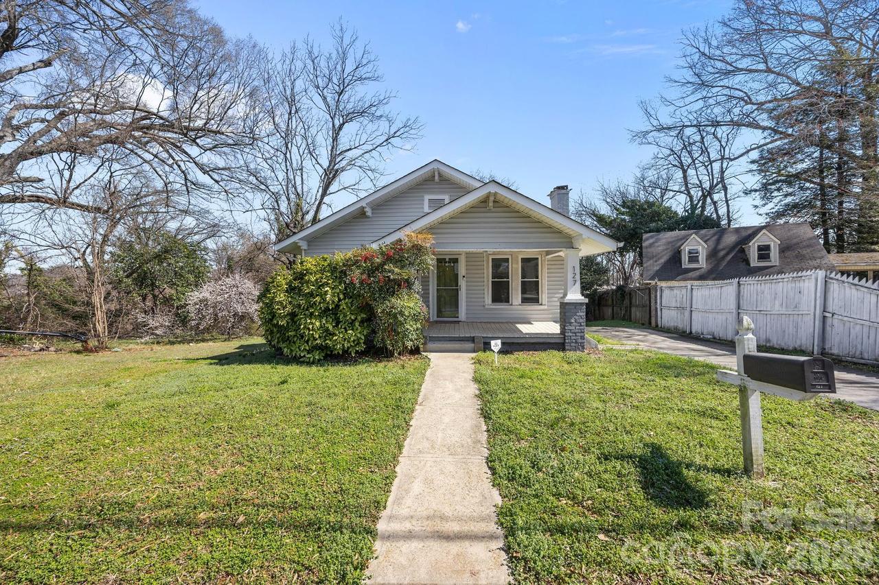 127 S Patterson St., Statesville, NC 28677