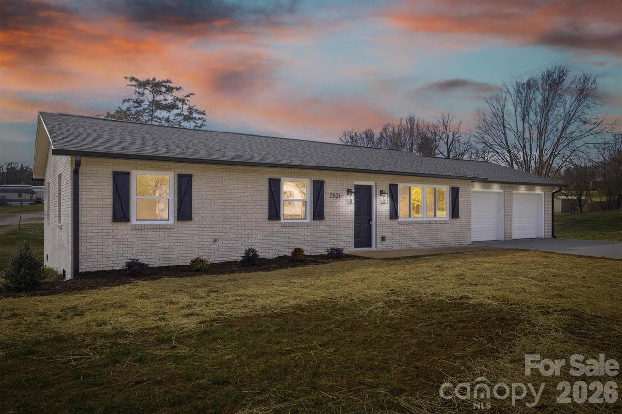 2621 Fairwood Dr., Hudson, NC 28638