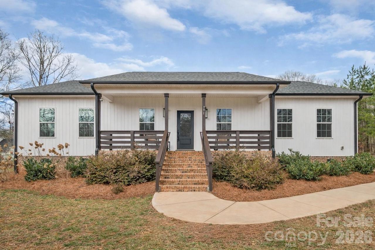 731 Miles Rd., Dallas, NC 28034