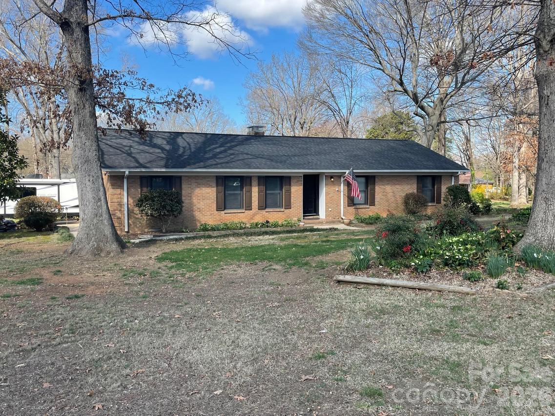 107 Woodlynn Dr., Charlotte, NC 28214