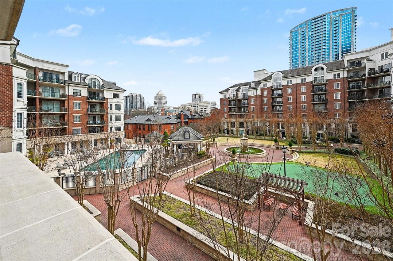 300 W 5th St. #336, Charlotte, NC 28202