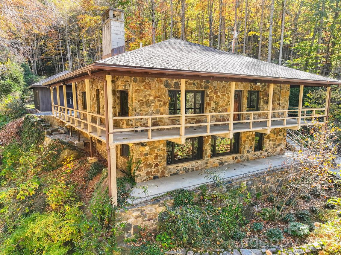 191 N Fork Rd., Burnsville, NC 28714
