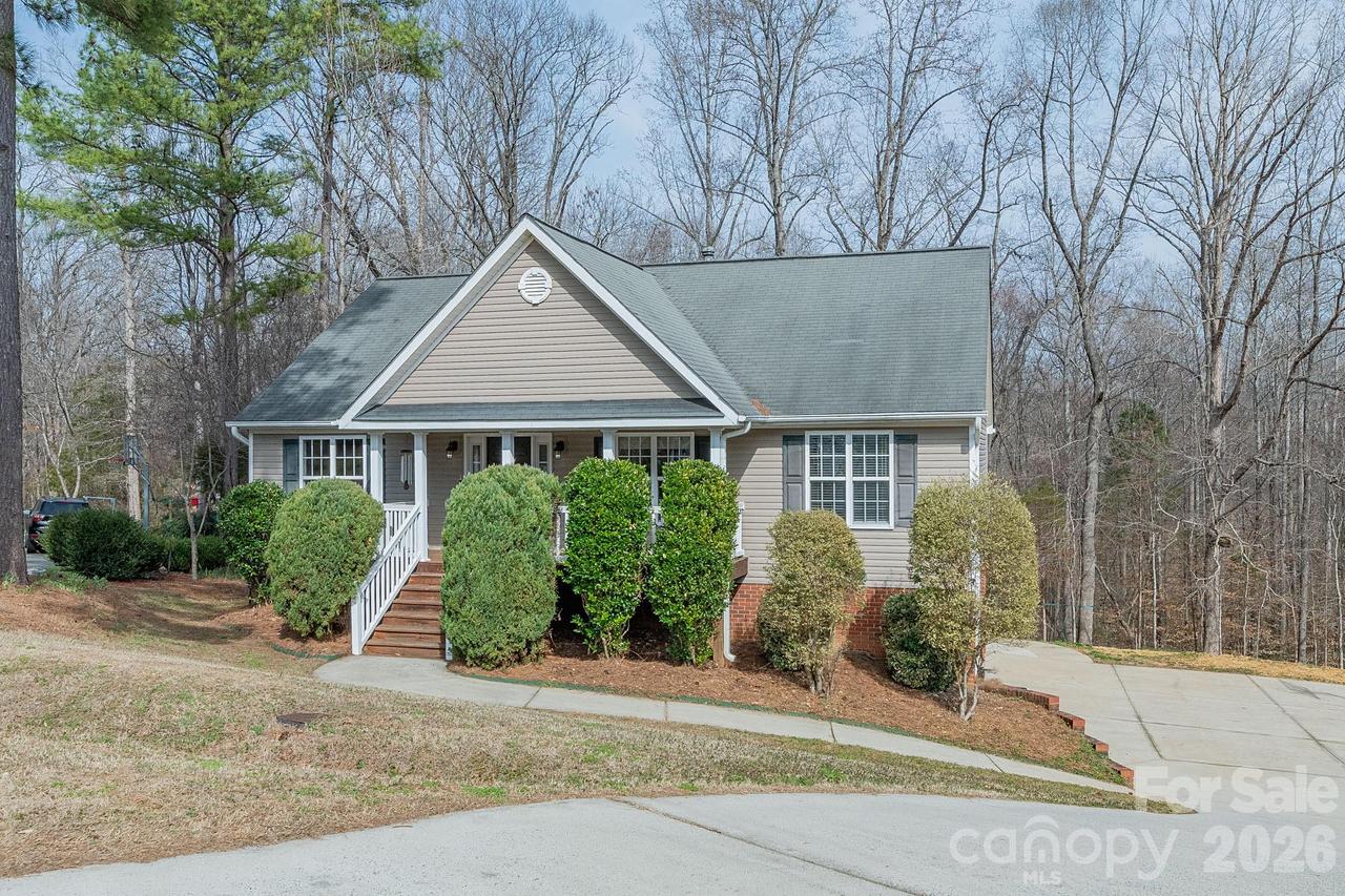 441 Carriage Ln., Linwood, NC 27299