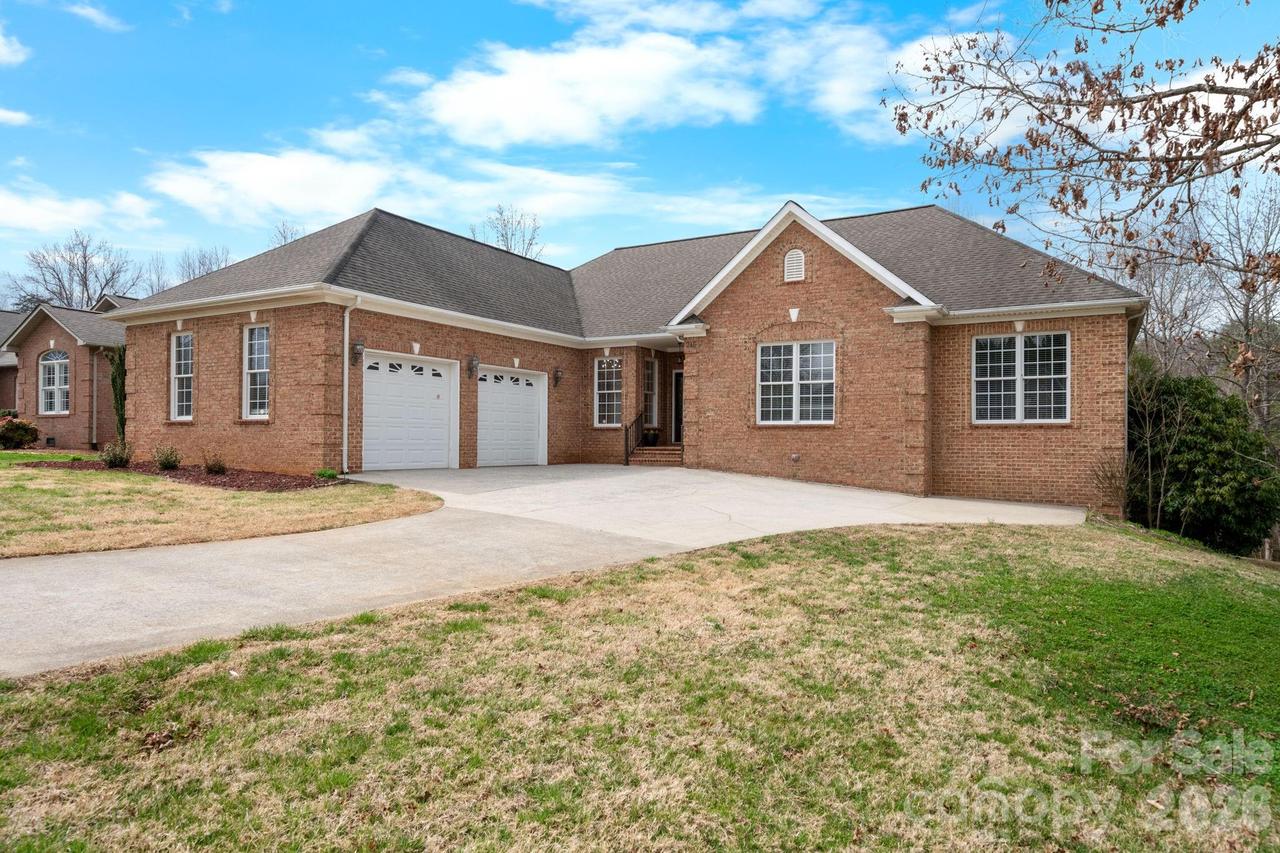 215 Browning Dr., Taylorsville, NC 28681