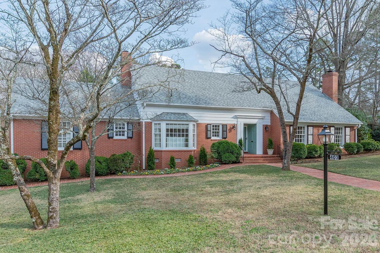 403 Weaver Dr., Lexington, NC 27292