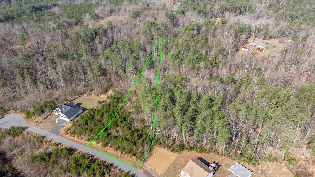 2084 Starlight Ln., Morganton, NC 28655