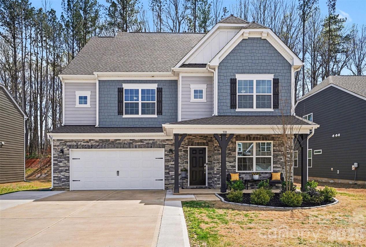 310 Hamptons Cove Rd., Troutman, NC 28166