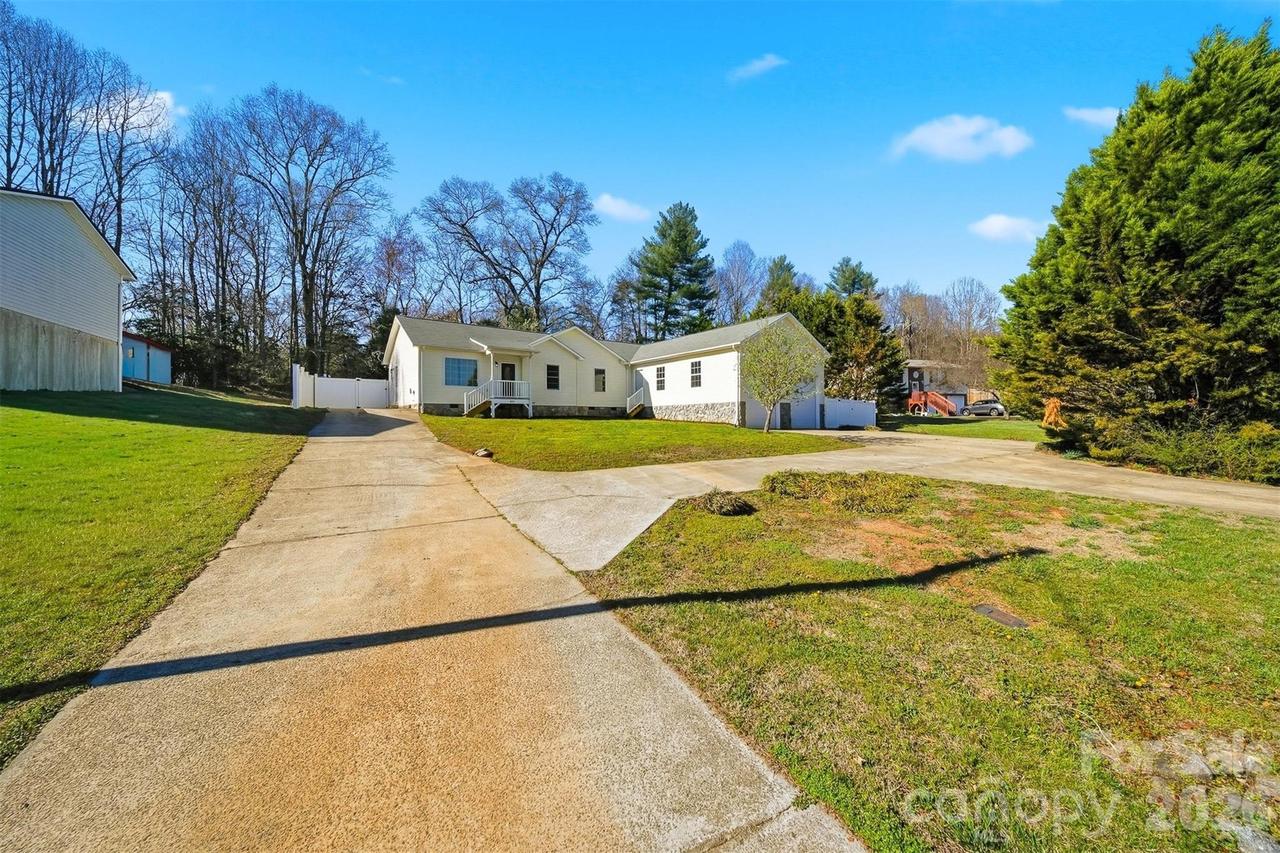 4771 Petra Mill Rd., Granite Falls, NC 28630