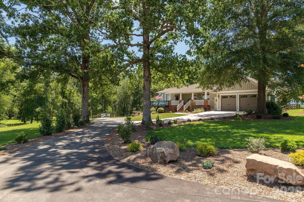 16 School House Rd., Mills River, NC 28759