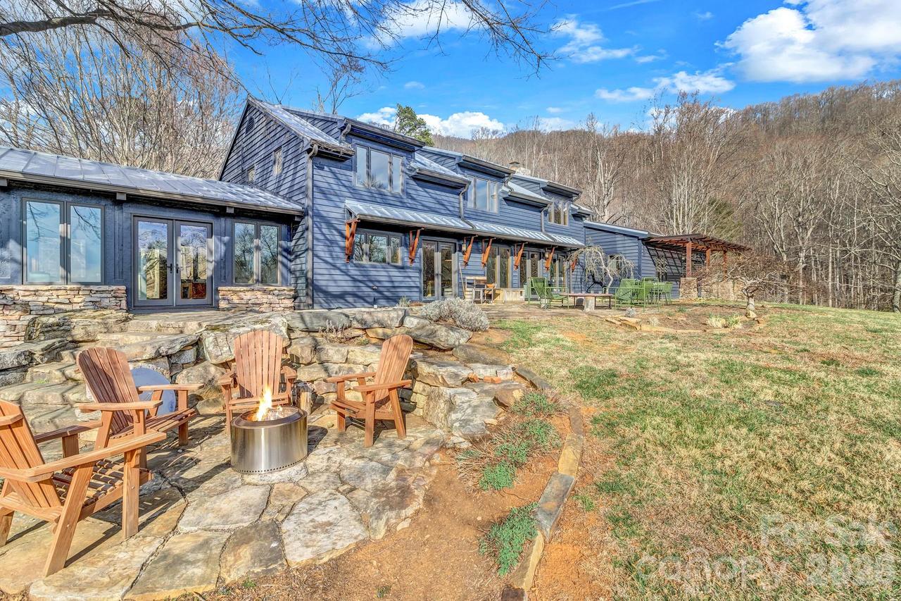 281 Jones Cove Rd., Asheville, NC 28805