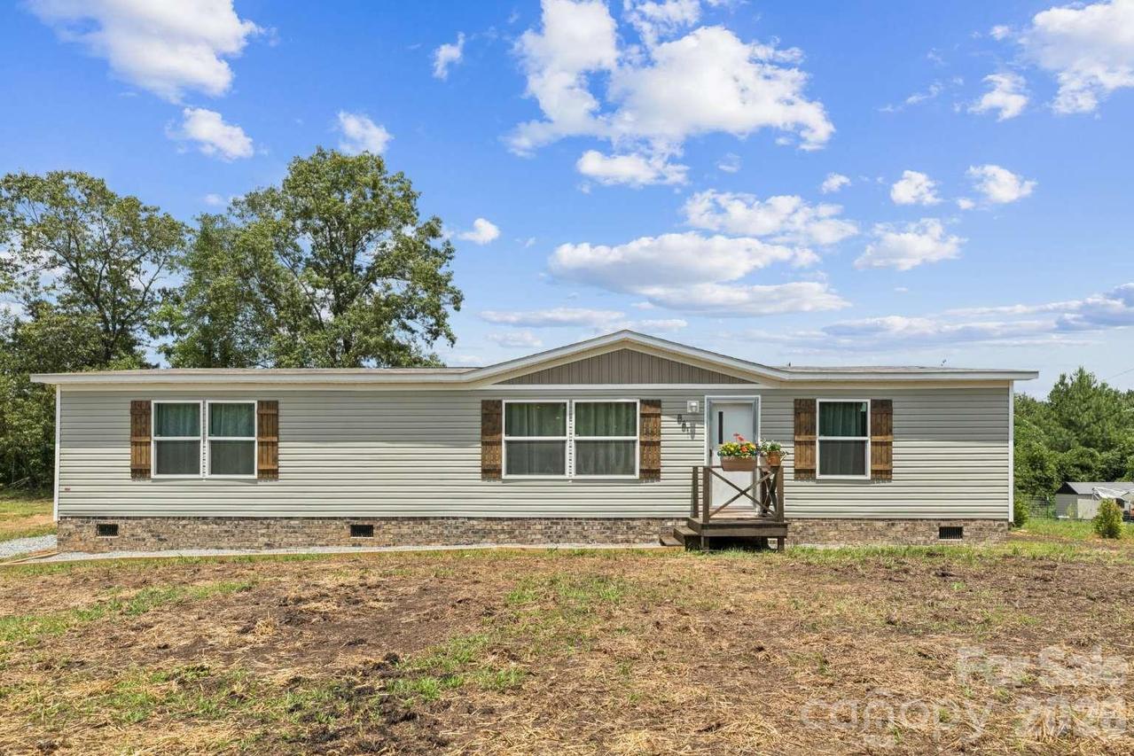 881 Hines Rd., Mooresboro, NC 28114