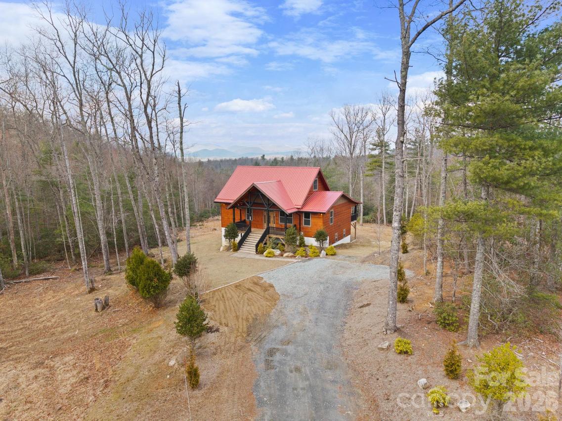 449 Hampton Ridge Rd., Fleetwood, NC 28626