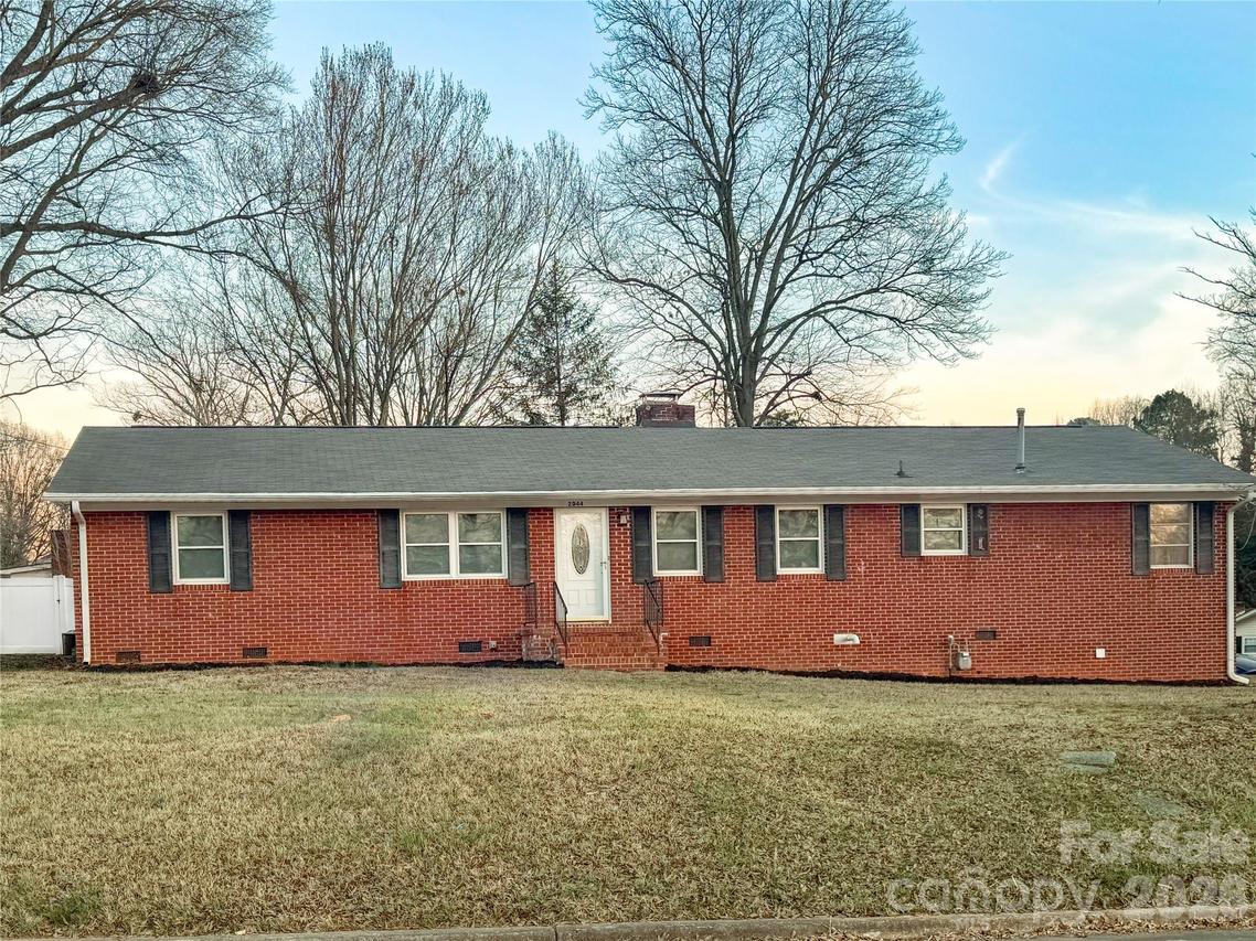 2044 Helen Dr., Gastonia, NC 28054