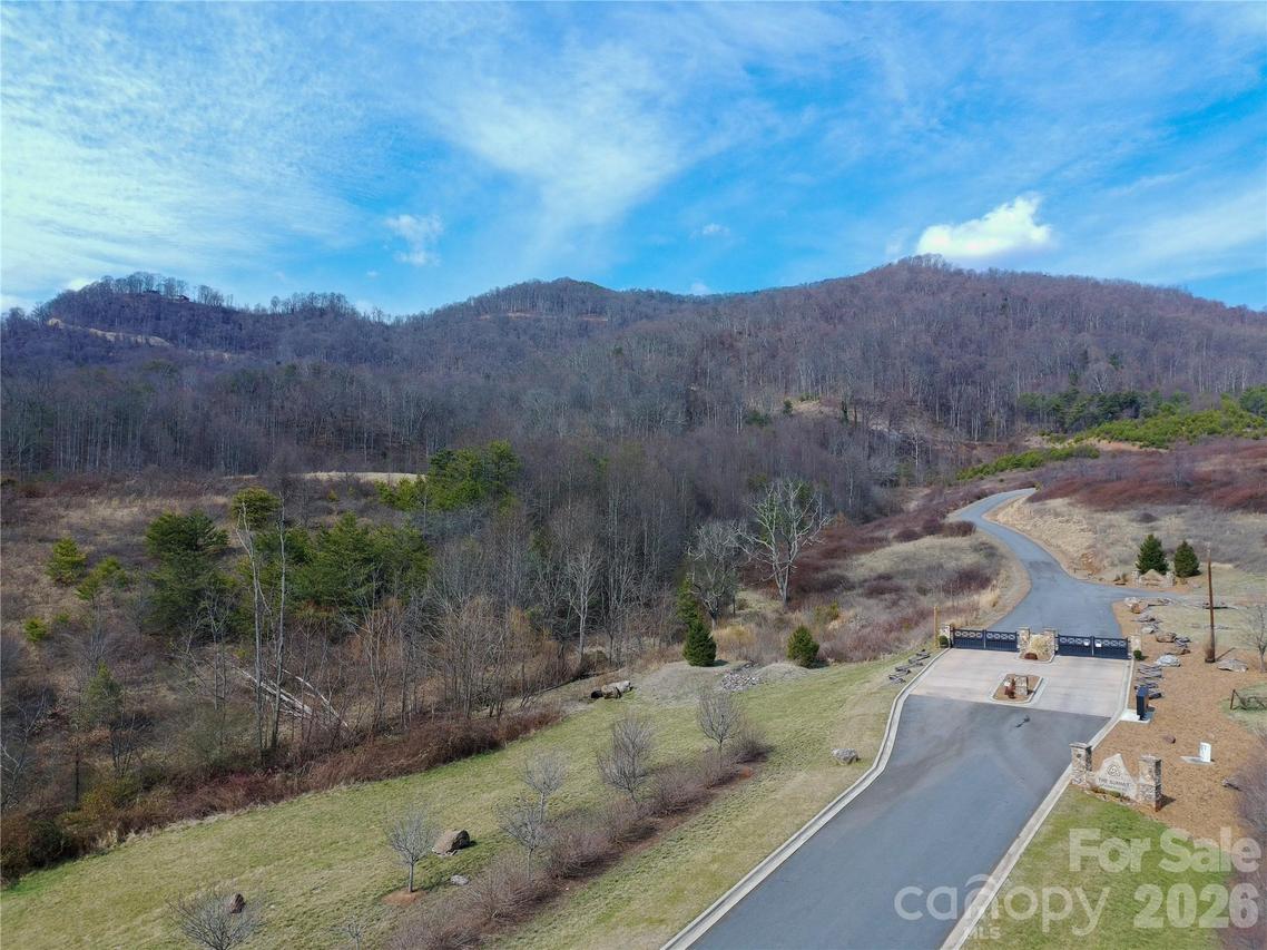 Summit Hills Dr., Candler, NC 28716