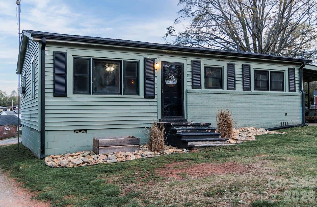 119 Collins Ave., Forest City, NC 28043