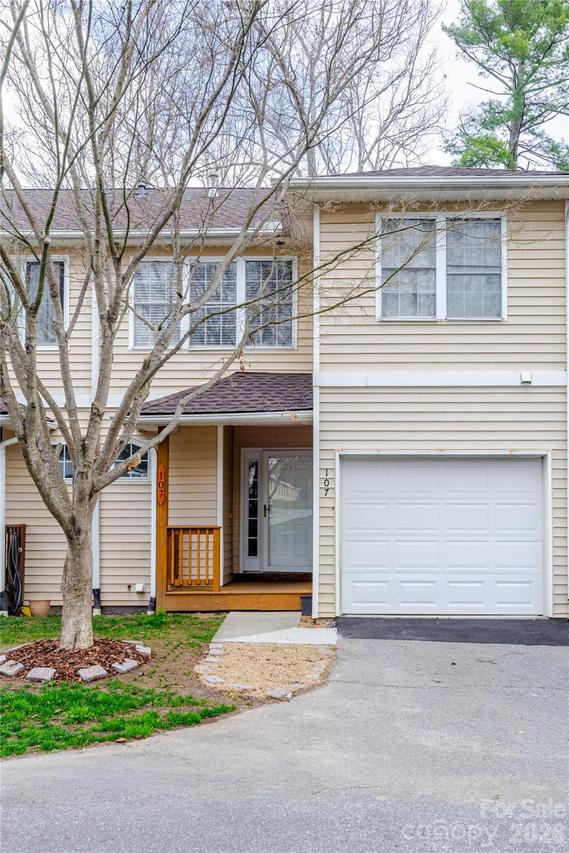 107 Farm Ln., Mills River, NC 28759