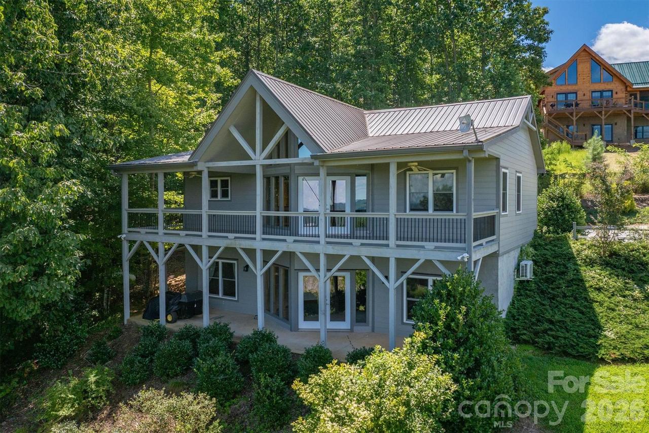 2262 Grandview Peaks Dr., Nebo, NC 28761