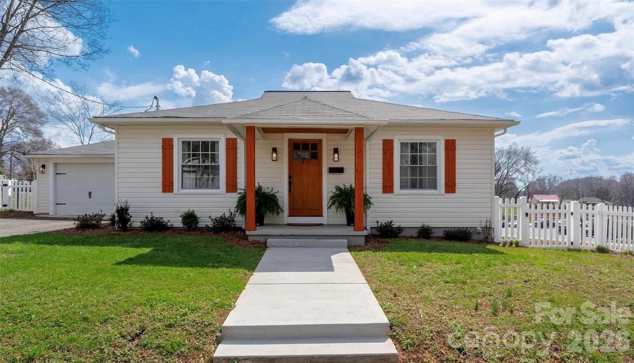 411 W Sycamore St., Lincolnton, NC 28092
