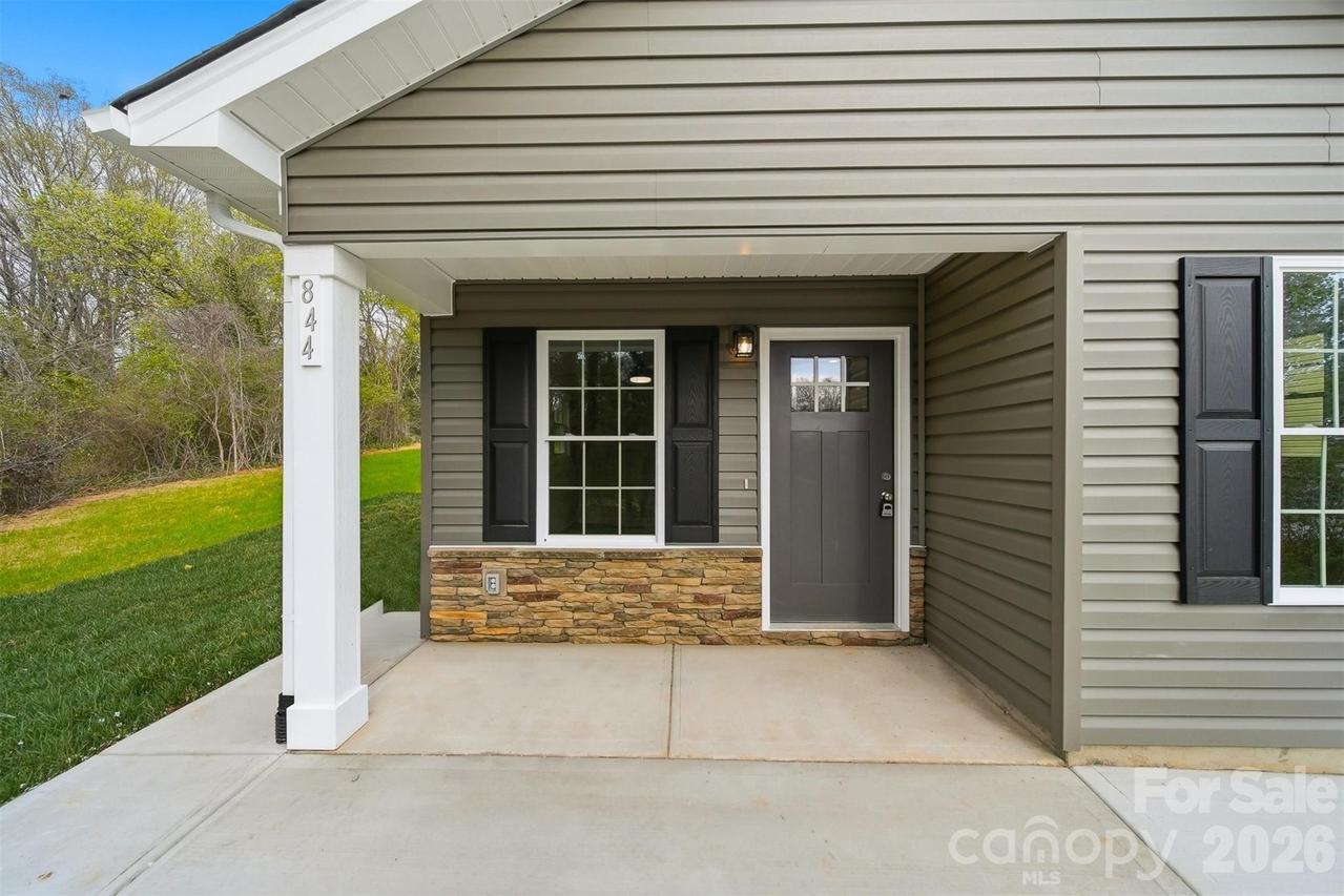 844 5th Ave., Hickory, NC 28602