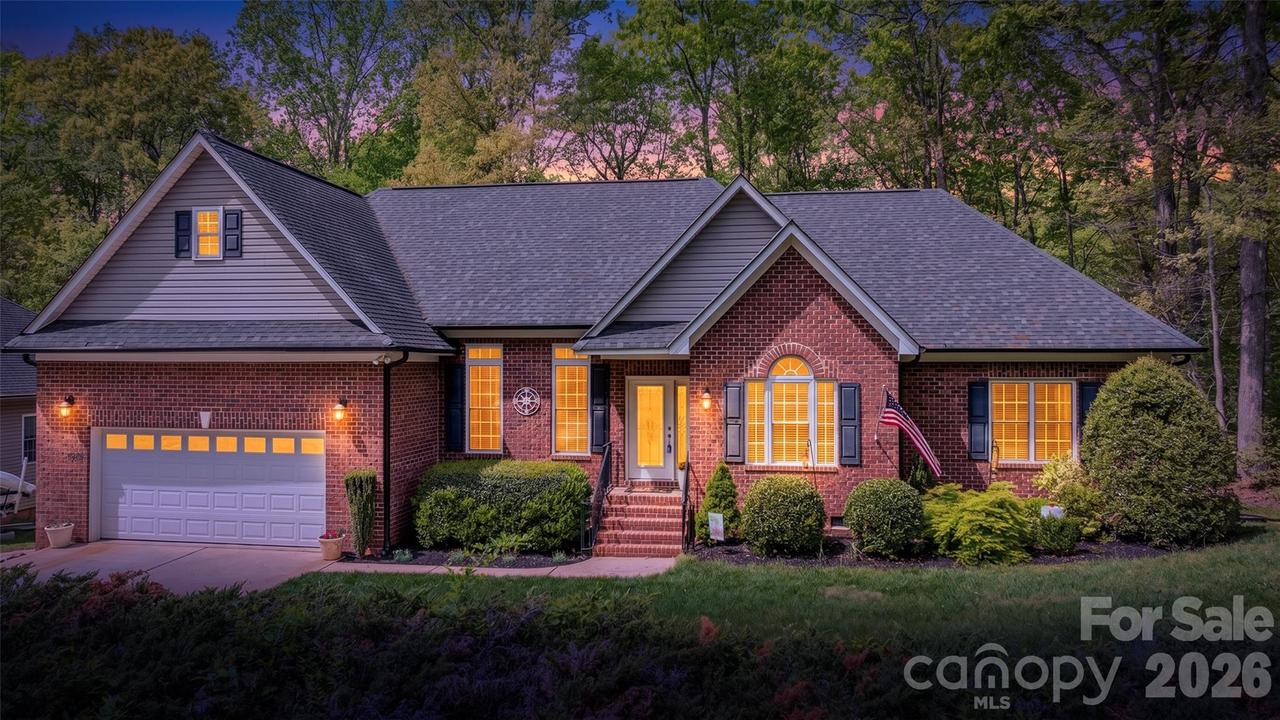 7867 Golf Course Dr., Denver, NC 28037