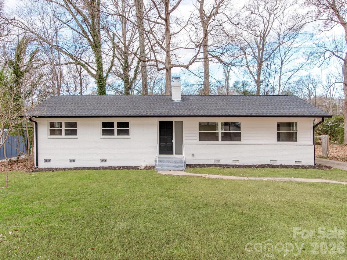 2025 Birchcrest Dr., Charlotte, NC 28205