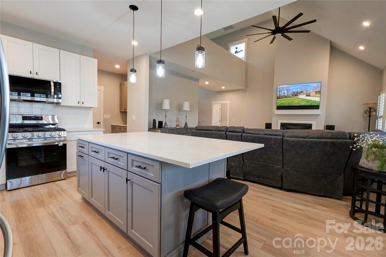 1309 Oak Canopy Rd., Lincolnton, NC 28092