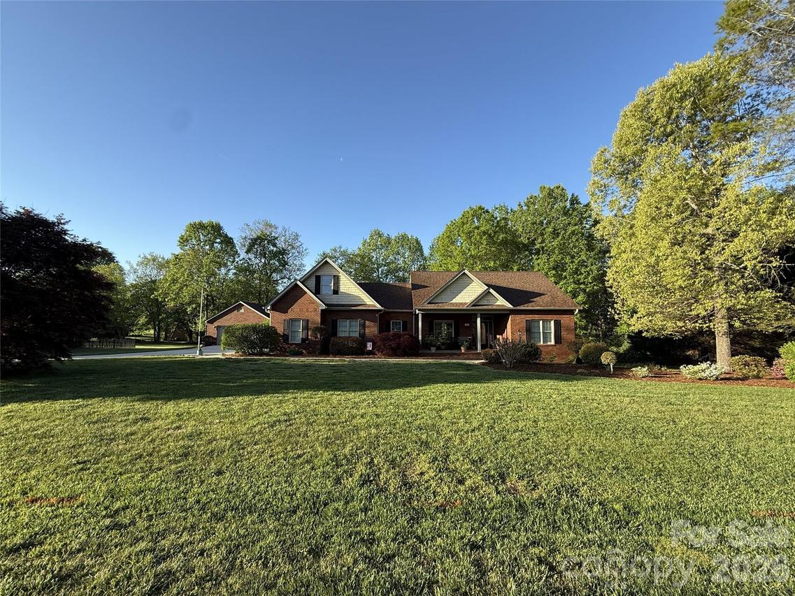 155 Howard Pond Loop, Statesville, NC 28625
