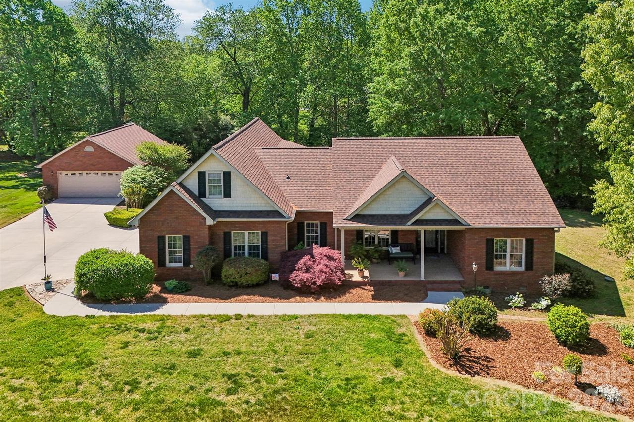 155 Howard Pond Loop, Statesville, NC 28625