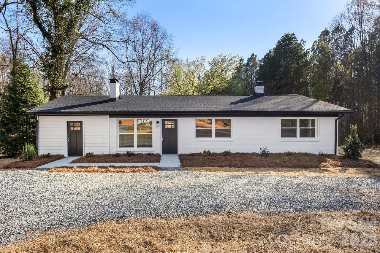 34886 Locust Ln., New London, NC 28127