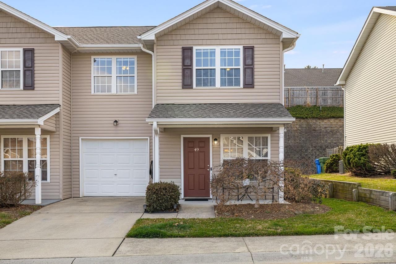 49 Farington Cir., Fletcher, NC 28732