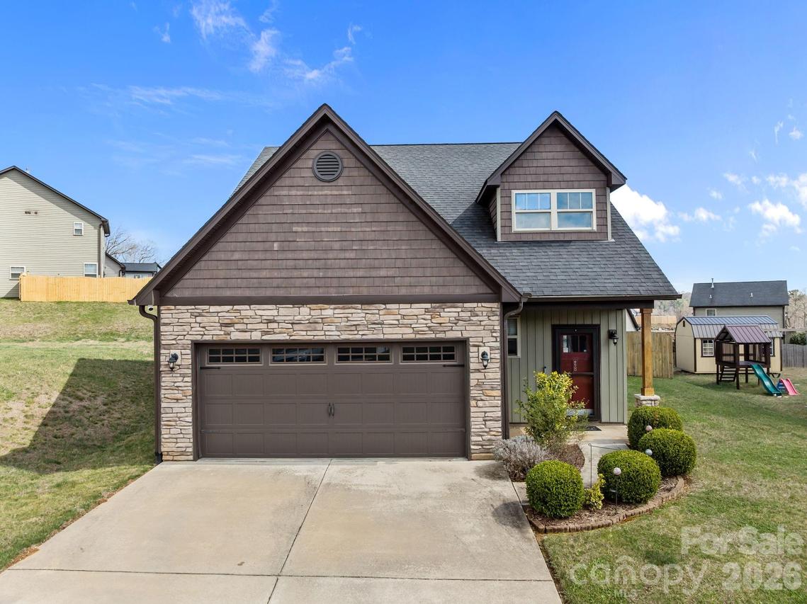 28 Mallard Run Dr., Arden, NC 28704