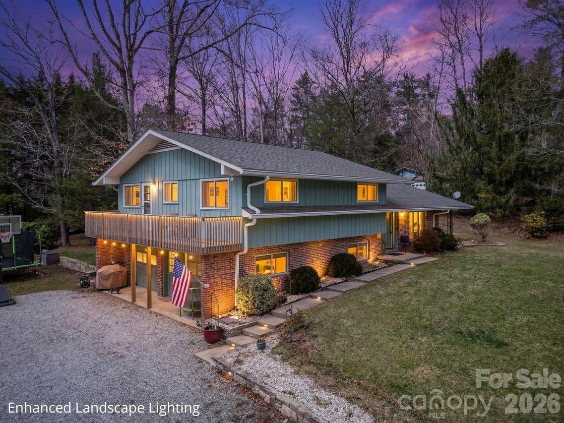 113 Brightwater Heights Dr., Hendersonville, NC 28791