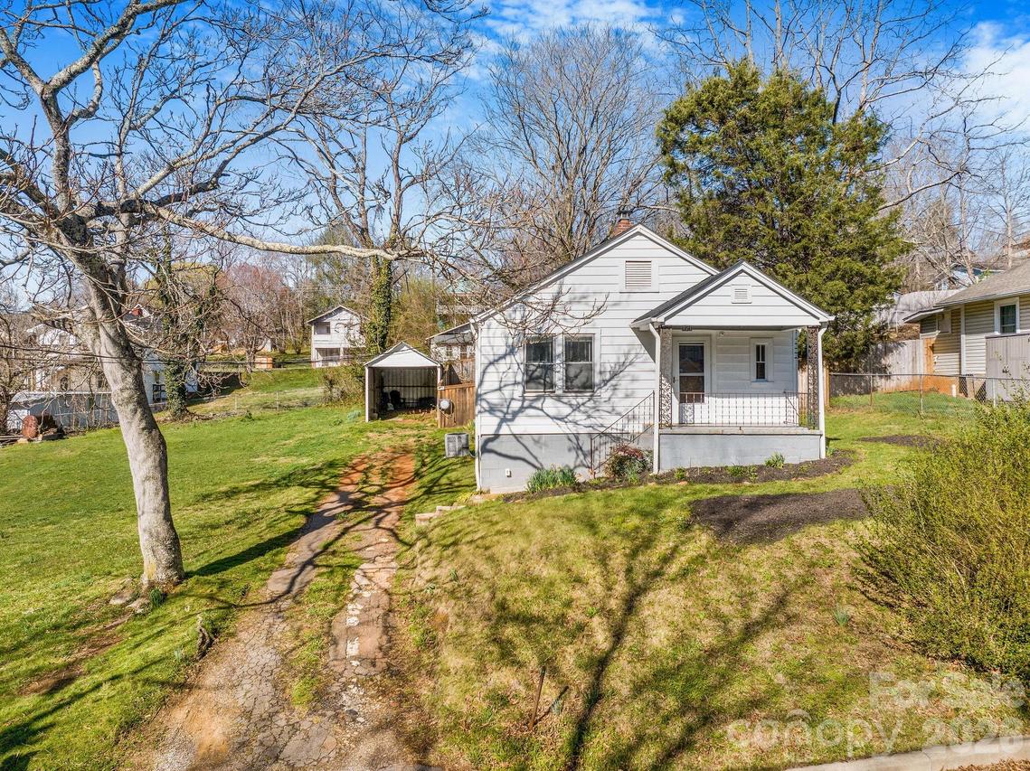 171 Wellington St., Asheville, NC 28806